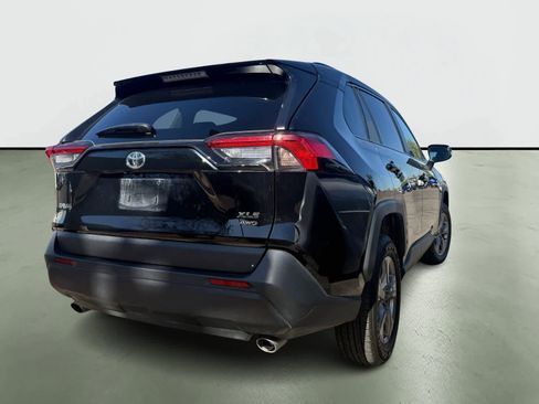 Used 2025 Toyota RAV4 XLE image 4