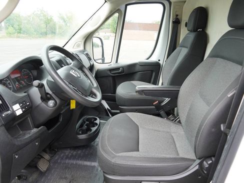 Used 2018 RAM ProMaster 2500 FWD image 12