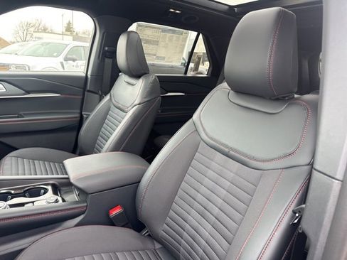 New 2026 Ford Explorer ST-Line w/ ST-Line Street Pack image 25