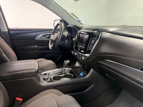 Used 2020 Chevrolet Traverse LS FWD image 11
