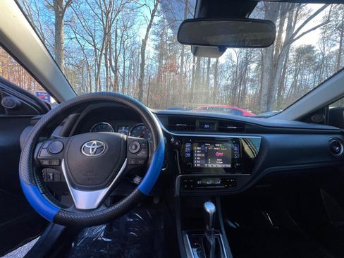 Used 2019 Toyota Corolla SE image 24
