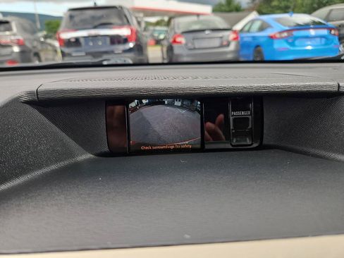 Used 2011 Toyota Sienna LE FWD image 27