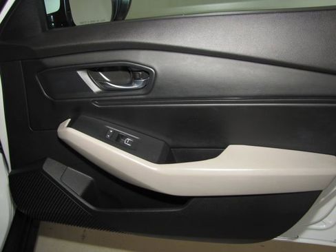 Certified 2023 Honda Accord EX image 21