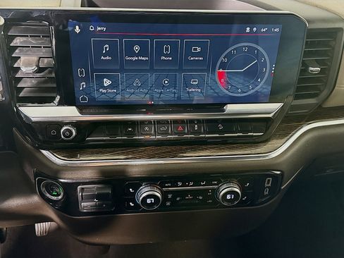 Used 2023 GMC Sierra 1500 SLE w/ Preferred Package image 18