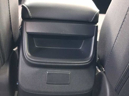 Used 2025 Subaru Outback AWD/4WD image 25