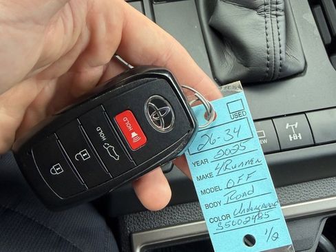 Used 2025 Toyota 4Runner TRD Off-Road Premium image 41