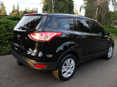 Used 2016 Ford Escape S FWD image 4