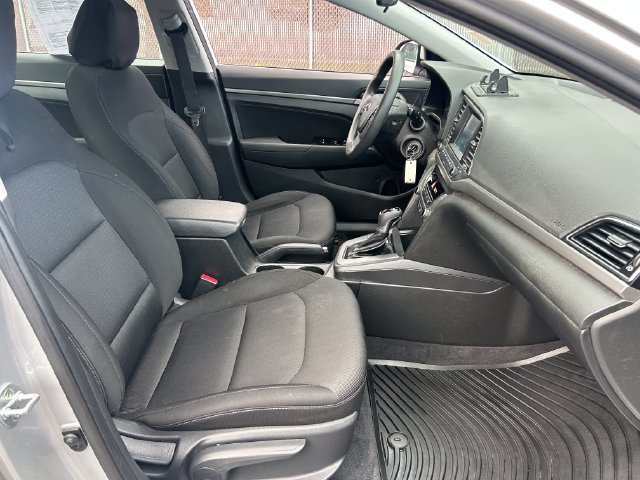Used 2018 Hyundai Elantra SEL w/ Winter Weather Package FWD image 29