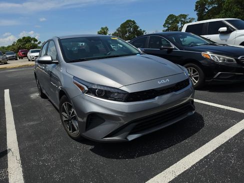 Used 2024 Kia Forte LXS FWD image 2