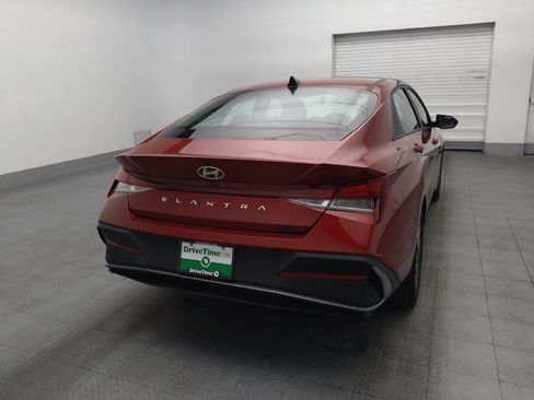 Used 2024 Hyundai Elantra SEL FWD image 7