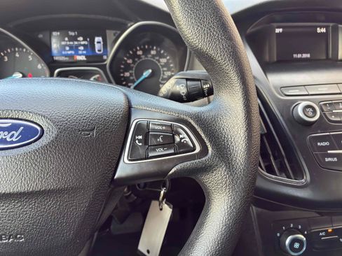 Used 2018 Ford Focus SE FWD image 20