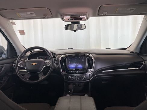 Used 2021 Chevrolet Traverse LT FWD image 9