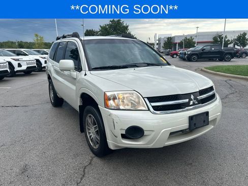 Used 2008 Mitsubishi Endeavor SE FWD image 3