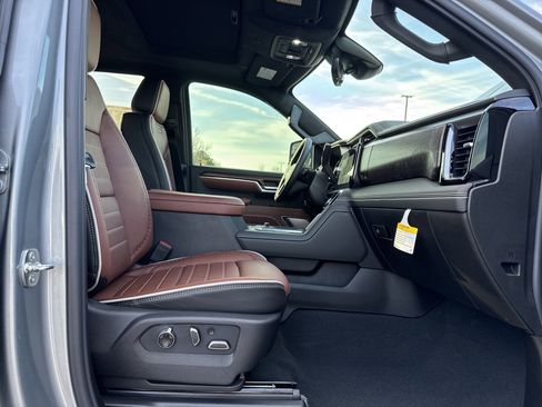 New 2026 GMC Sierra 2500 Denali Ultimate AWD/4WD image 31
