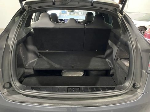 Used 2022 Tesla Model X image 8