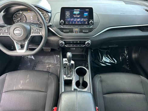 Used 2021 Nissan Altima 2.5 SV FWD image 15