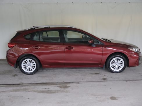 Used 2017 Subaru Impreza 2.0i Premium AWD/4WD image 4