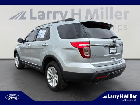 Used 2013 Ford Explorer XLT AWD/4WD image 3