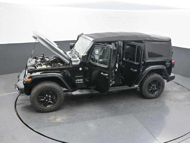 Used 2018 Jeep Wrangler Unlimited Sahara w/ Safety Group AWD/4WD image 69