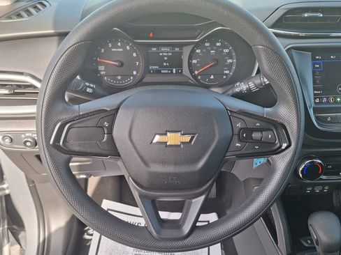 Used 2023 Chevrolet TrailBlazer LS FWD image 11