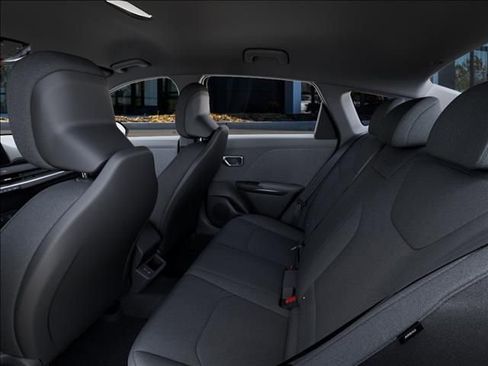 New 2026 Kia K4 LXS image 18