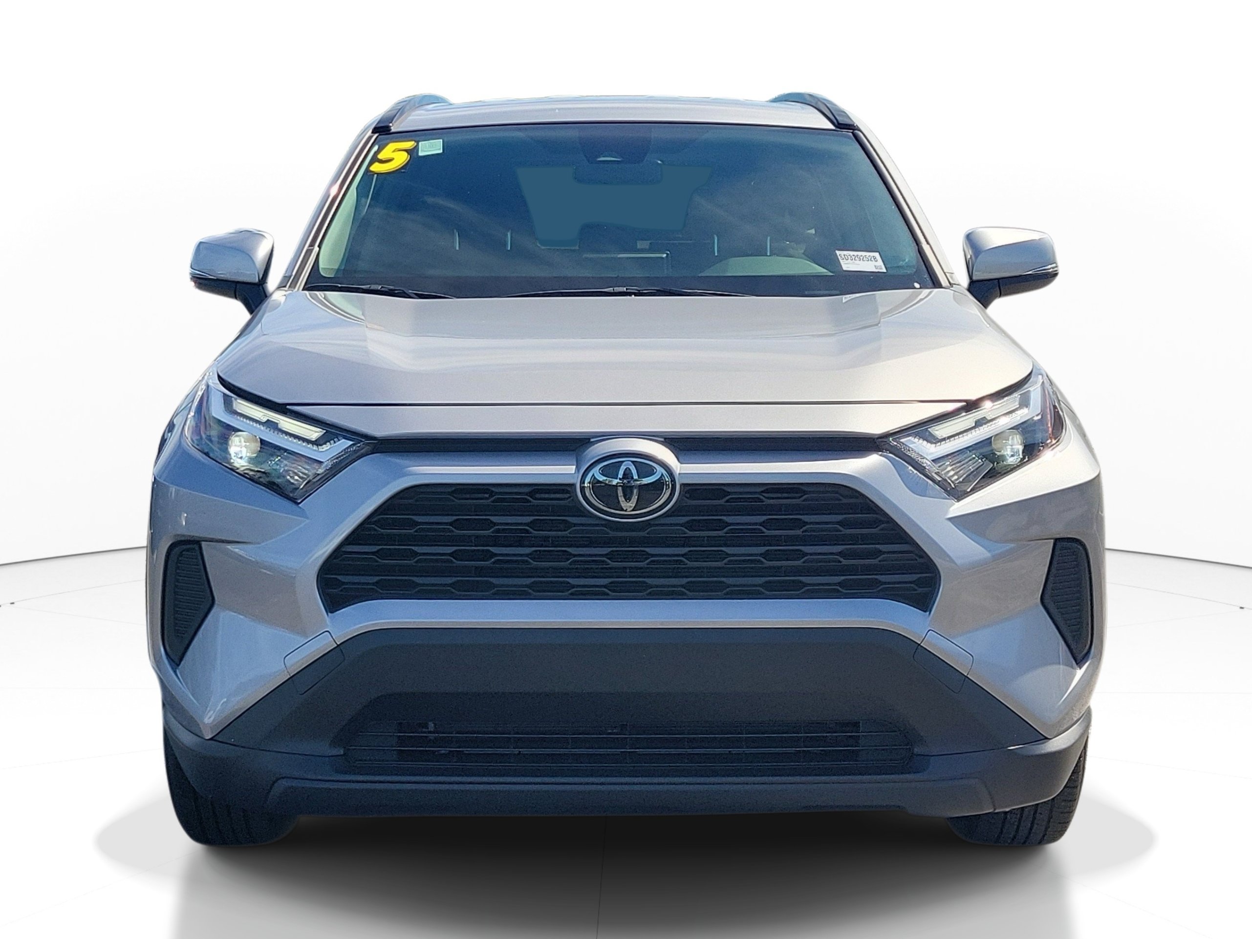 Used 2025 Toyota RAV4 LE AWD/4WD image 2