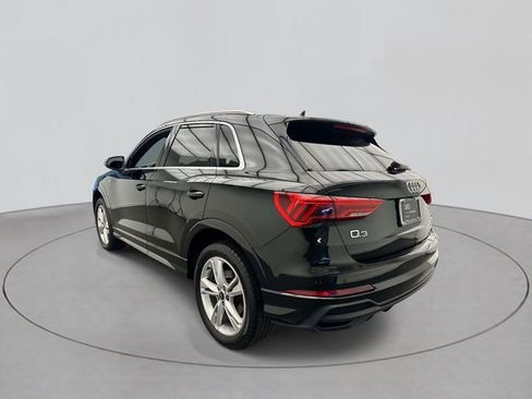 Used 2023 Audi Q3 2.0T Premium w/ Convenience Package AWD/4WD image 2