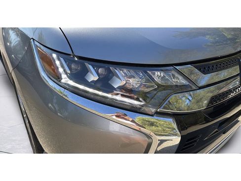 Used 2020 Mitsubishi Outlander SEL AWD/4WD image 37