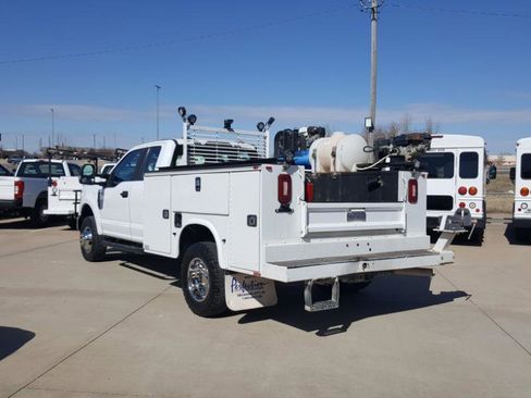 Used 2022 Ford F350 XL w/ Power Equipment Group image 9