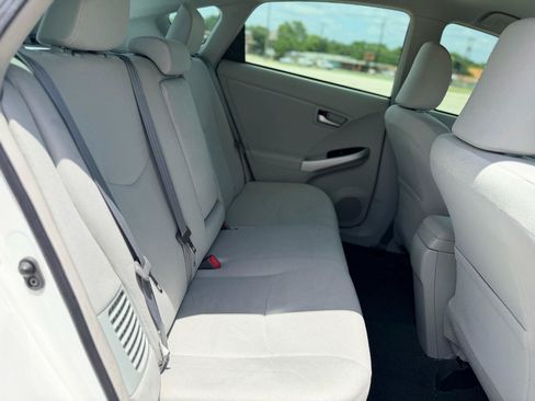 Used 2014 Toyota Prius Two FWD image 16