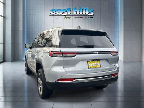 Certified 2023 Jeep Grand Cherokee Limited AWD/4WD image 4