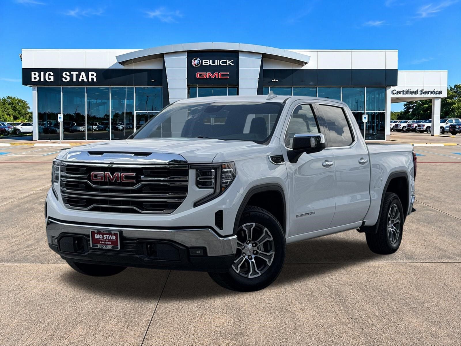 Used 2026 GMC Sierra 1500 SLT RWD image 2
