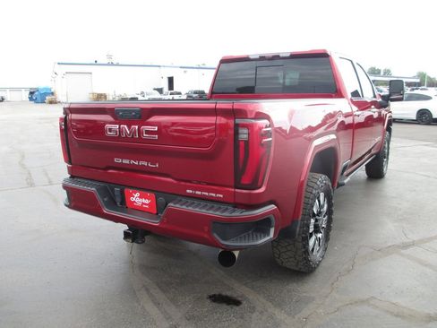 Used 2024 GMC Sierra 2500 Denali w/ Denali Reserve Package AWD/4WD image 5