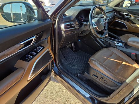 Used 2022 Kia Telluride SX w/ SX Prestige Package image 9