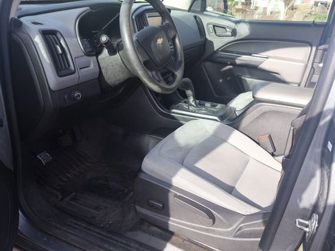Used 2018 Chevrolet Colorado W/T image 4