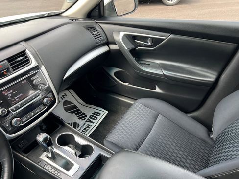 Used 2018 Nissan Altima 2.5 SV FWD image 21