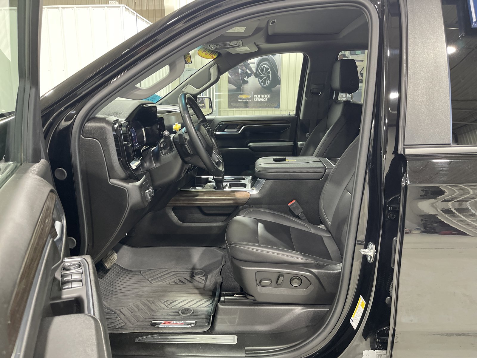 Used 2024 Chevrolet Silverado 1500 RST w/ RST All Star Premium Package AWD/4WD image 2