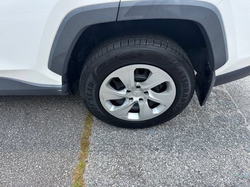 Used 2019 Toyota RAV4 LE w/ Carpet Mat Package FWD image 19