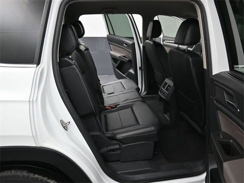 Used 2022 Volkswagen Atlas SE image 34