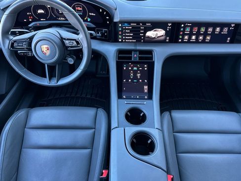 Used 2022 Porsche Taycan Turbo S image 6