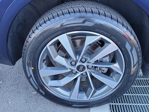 Used 2022 Audi Q5 2.0T Premium image 24