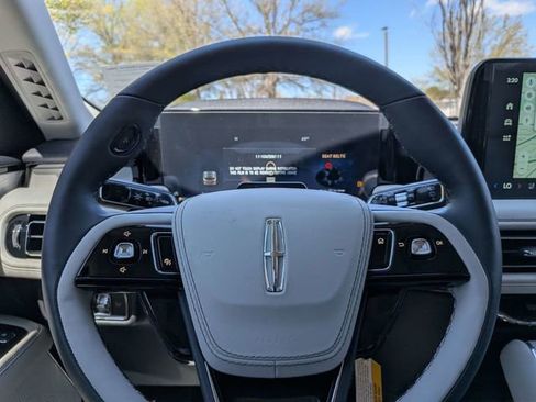 New 2026 Lincoln Aviator Reserve w/ Luxury Package RWD image 28