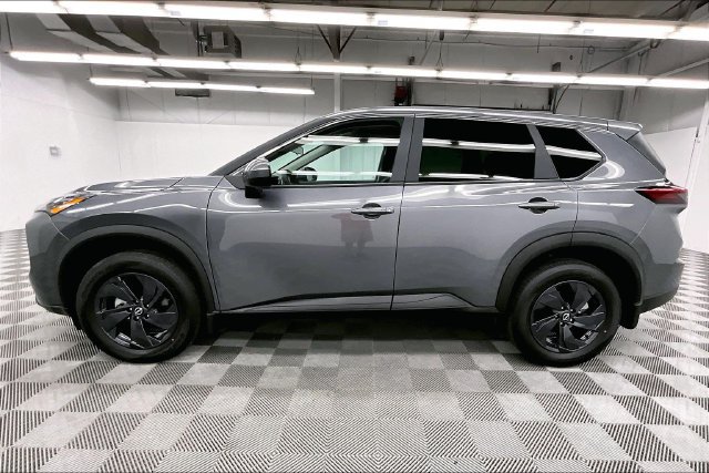 New 2026 Nissan Rogue SV AWD/4WD image 18