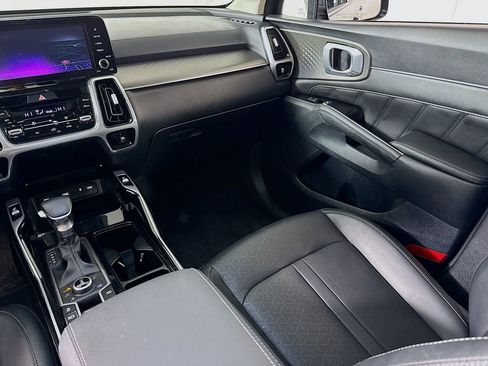Used 2023 Kia Sorento SX AWD/4WD image 24