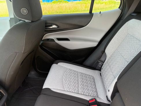 Used 2024 Chevrolet Equinox LS w/ LS Convenience Package FWD image 38