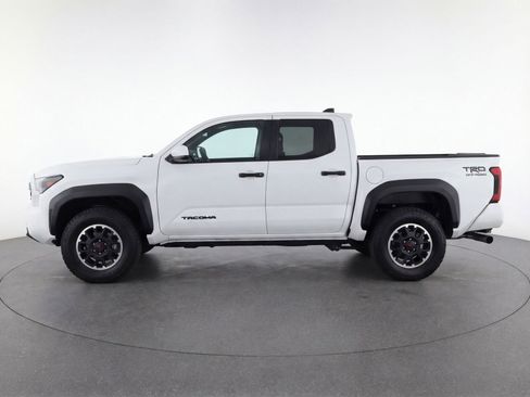 Used 2025 Toyota Tacoma TRD Off-Road image 5