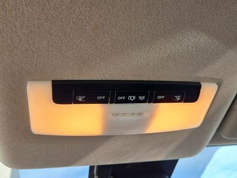 Used 2025 Nissan Versa SV w/ Trunk Package image 20