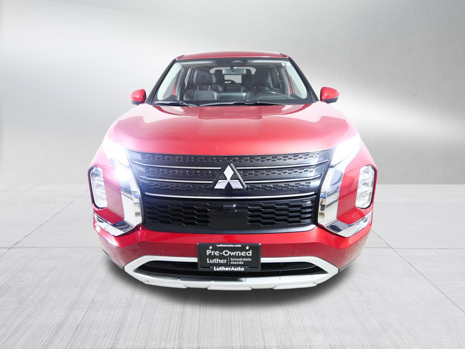 Used 2024 Mitsubishi Outlander SE FWD image 2