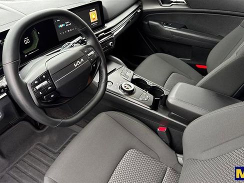 Used 2026 Kia Sportage S image 10