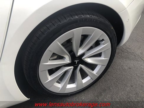 Used 2021 Tesla Model 3 Standard Range Plus image 23